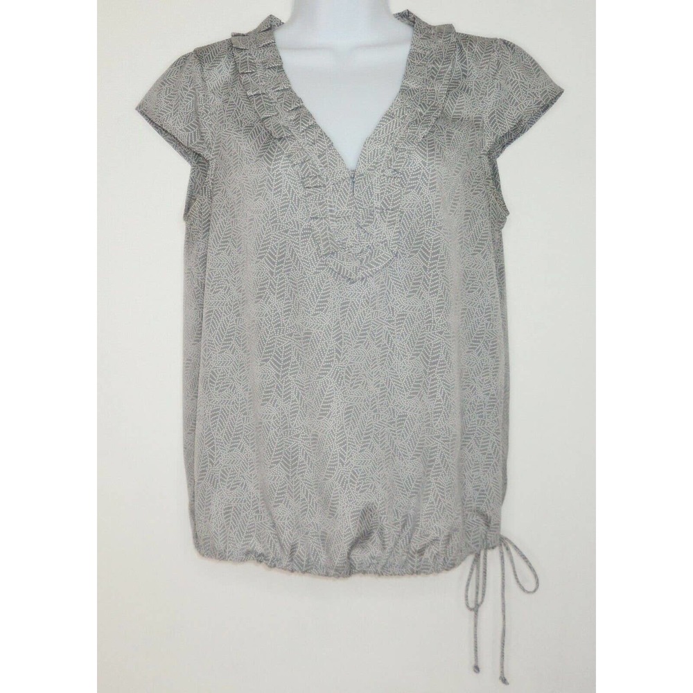 Banana Republic Womens M Gray & White Blouse Dot Leaf Ruffle Neck Cap Sleeve